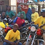De seje motorcykelchauffører i Kisesa.